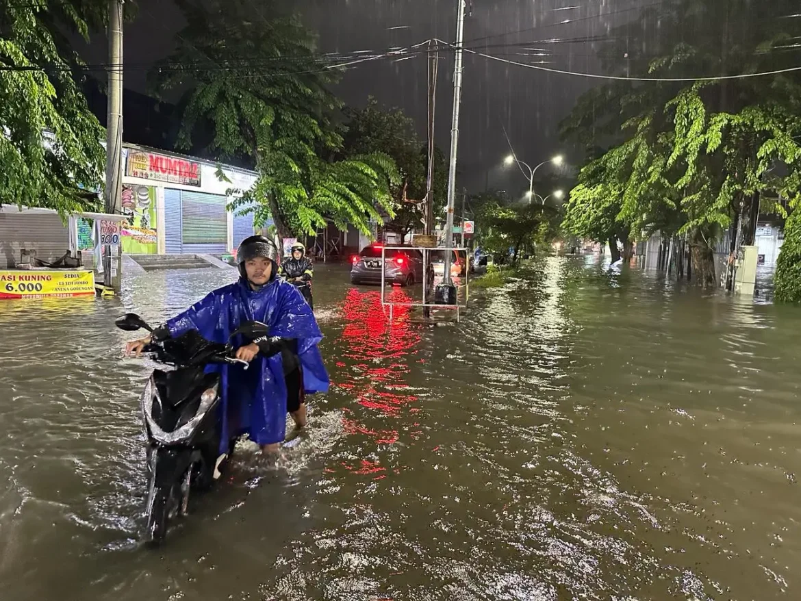 Cuaca Ekstrem 2025: 7 Dampak Serius Banjir, Longsor, Kekeringan, dan Karhutla di Indonesia