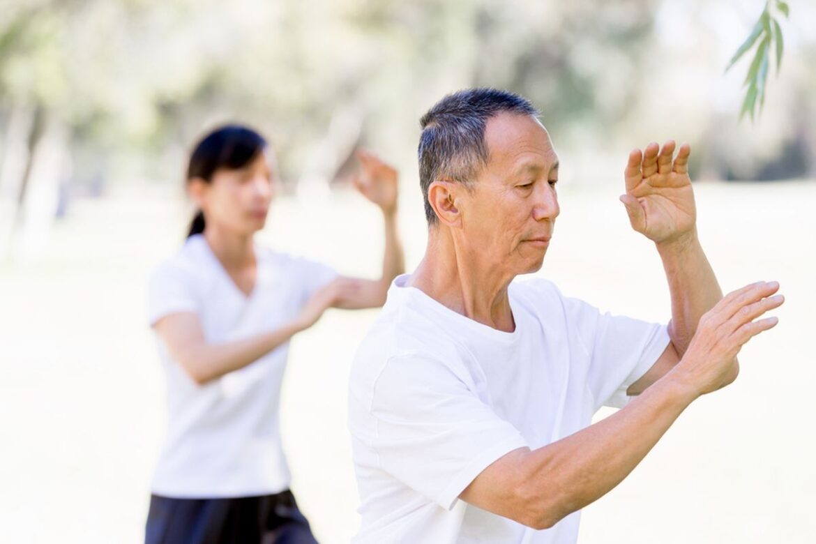 Manfaat Tai Chi untuk Kesehatan dan Kebugaran Lansia di Usia 60 Tahun ke Atas